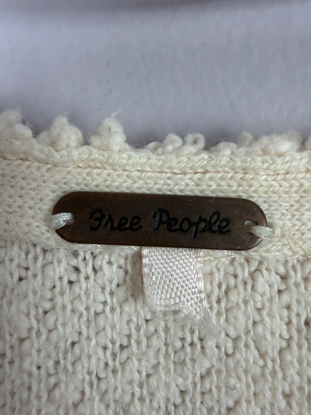 Free People Cream Fuzzy Knit Cropped Sweater V-Neck Cozy Pullover Medium - Picture 7 of 14